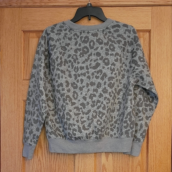 Old Navy Vintage Crew-Neck - Picture 3 of 3